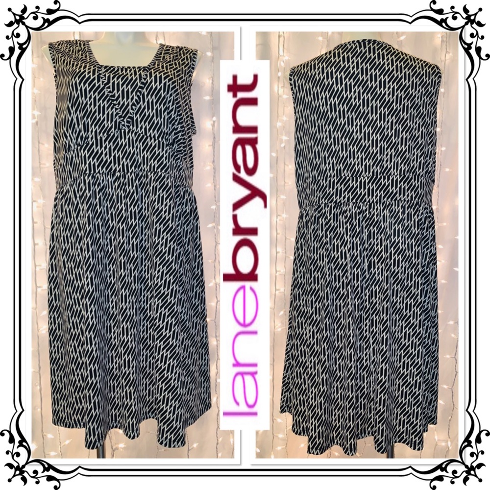 LANE BRYANT ⭐️ B&W Geometric Skater Dress